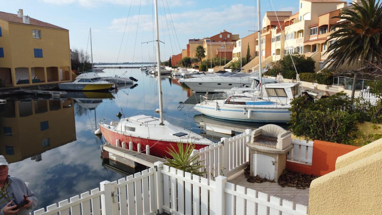 Marina Les Pieds Dans L Eau Lägenhet Le Barcarès Exteriör bild