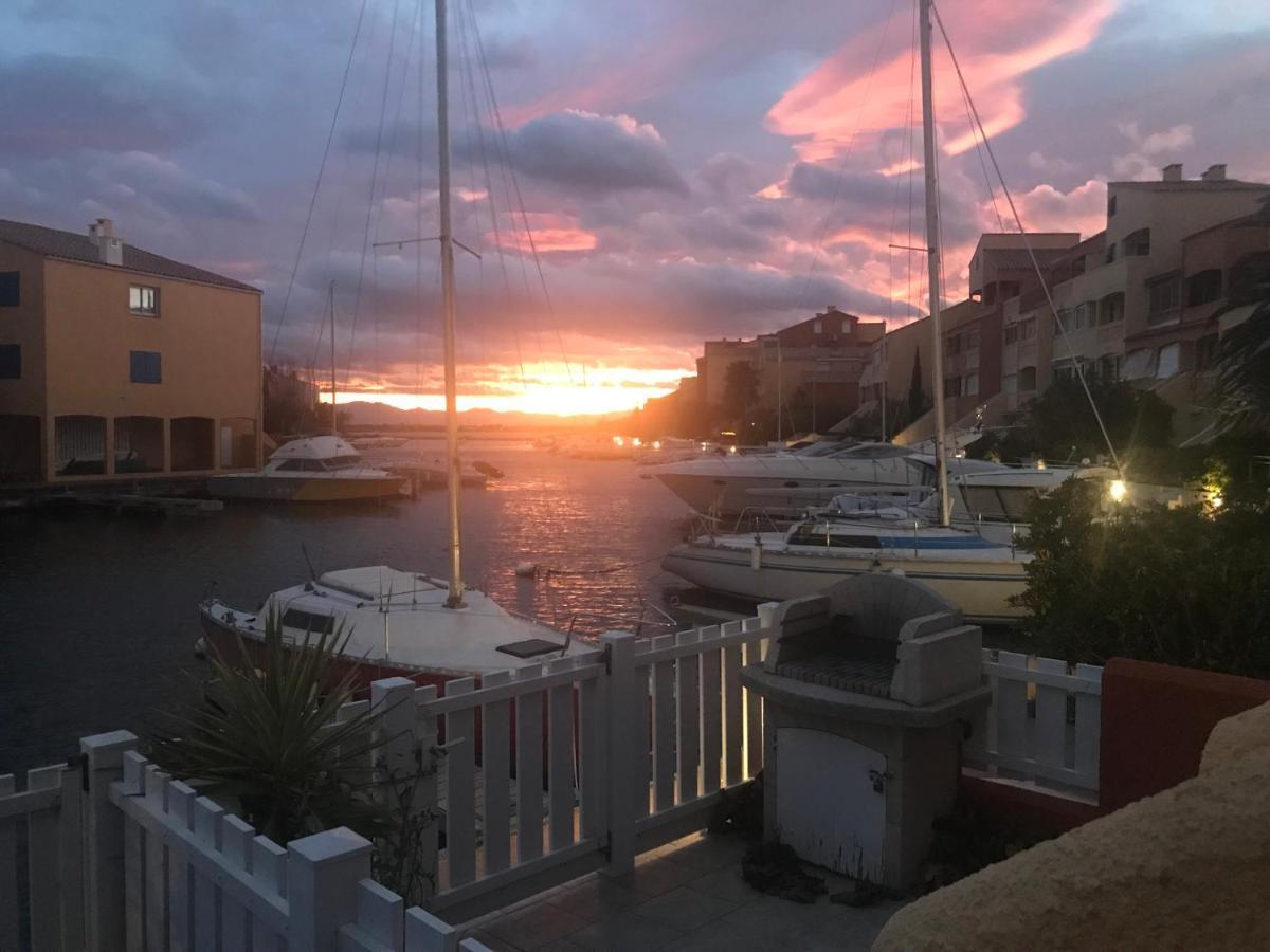 Marina Les Pieds Dans L Eau Lägenhet Le Barcarès Exteriör bild
