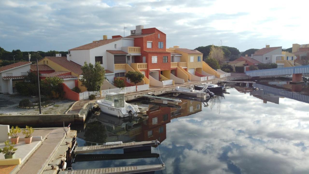Marina Les Pieds Dans L Eau Lägenhet Le Barcarès Exteriör bild